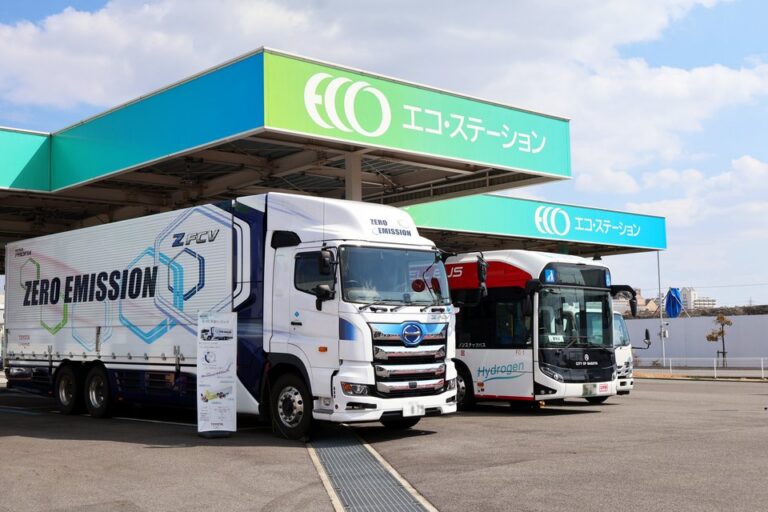 燃料電池商用車導入に向けた総決起集会に参加しました - 写真1